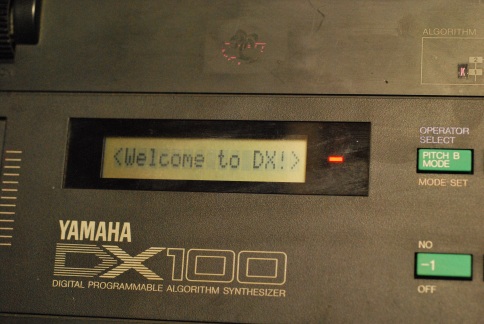 DX100